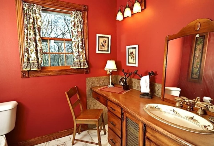 Hidden Serenity Bed And Breakfast