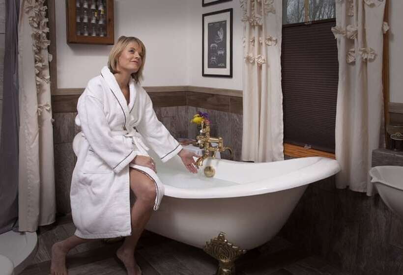 Hidden Serenity Bed And Breakfast