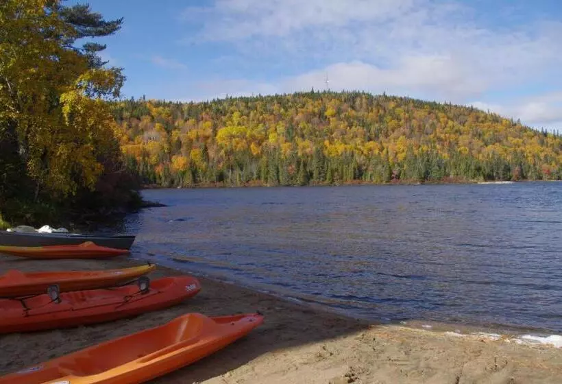 ホテル Auberge La Tanière