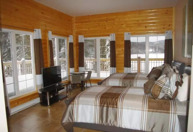 ホテル Auberge La Tanière