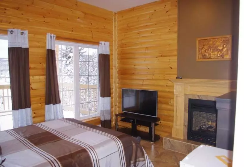 ホテル Auberge La Tanière