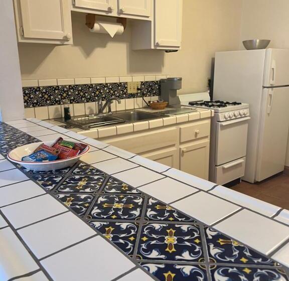 فندق Canyon Rose Suites