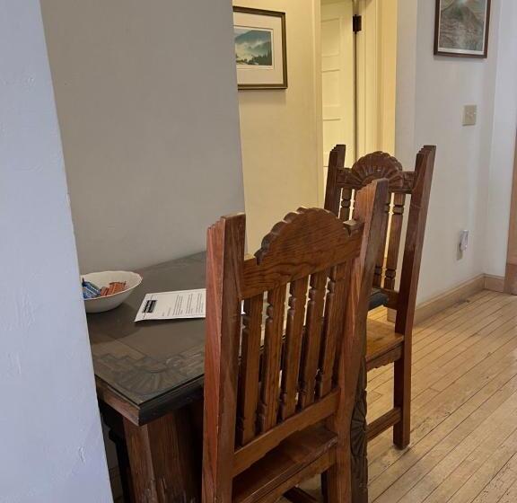 فندق Canyon Rose Suites