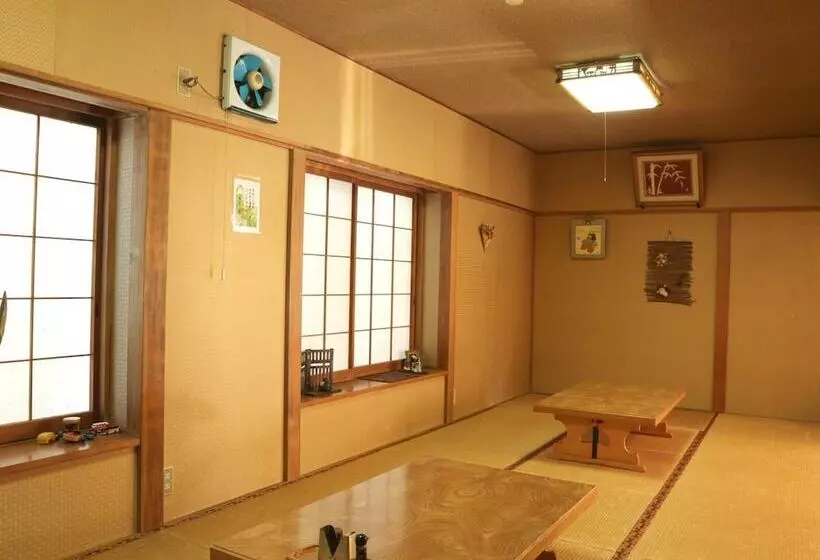 Hotelli Pension Eden