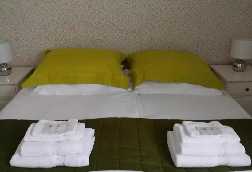 تختخواب و صبحانه Bickersbed