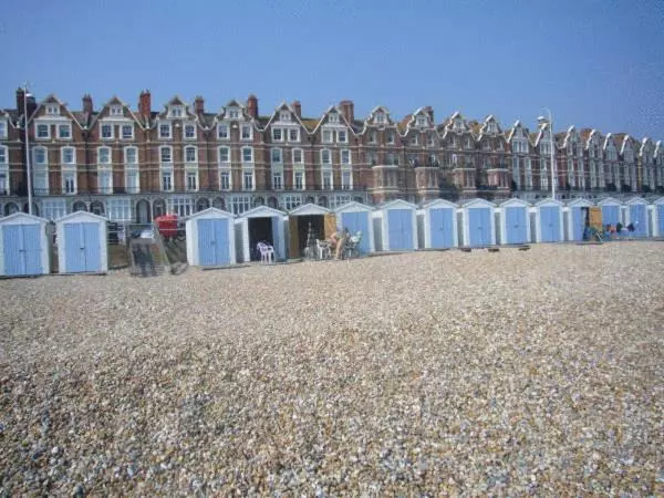 Aamiaismajoitus (B&B) The Albany Rooms Bexhill