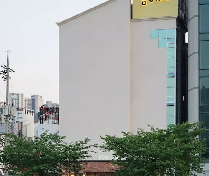 Hotelli Chuncheon Bom Stay