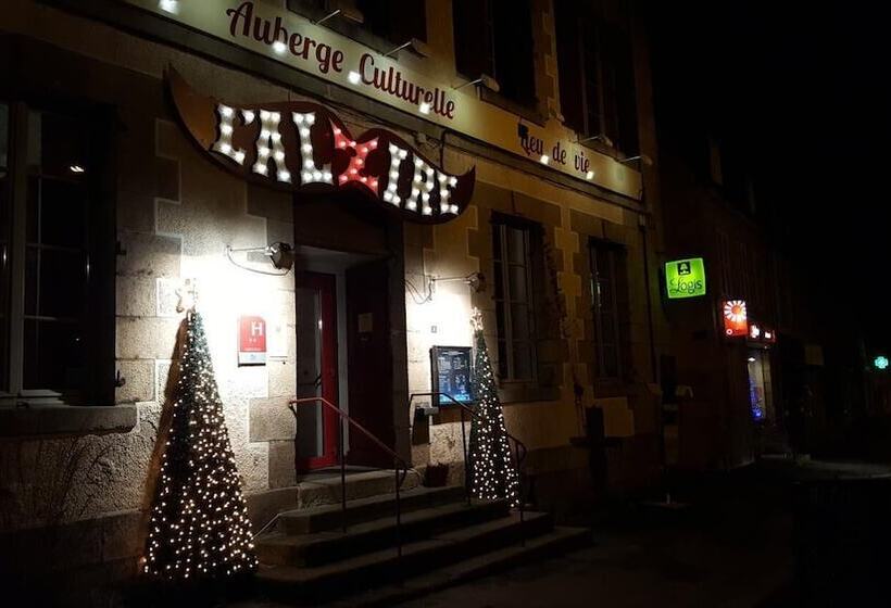 Отель L Alzire   Logis Auberge Culturelle