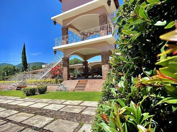 فندق Ojo De Agua