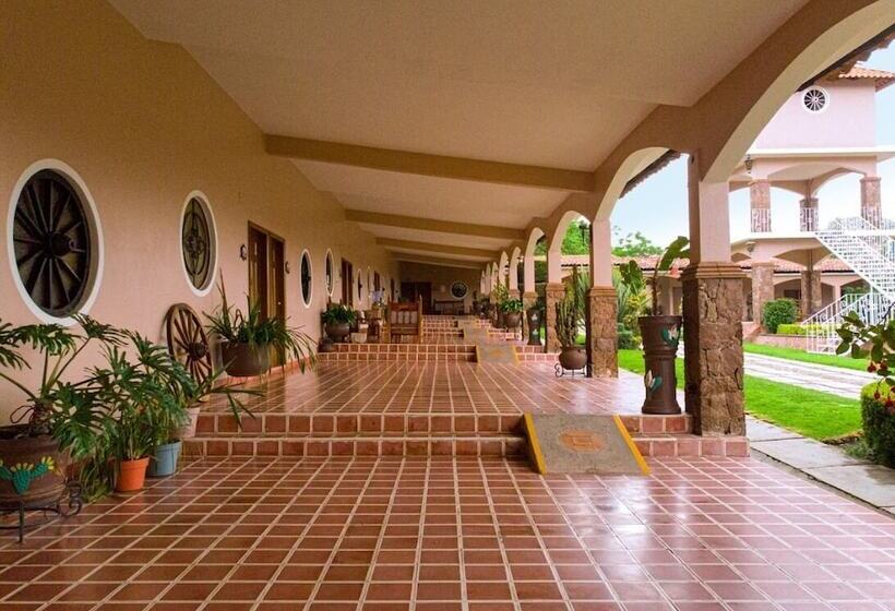 فندق Ojo De Agua