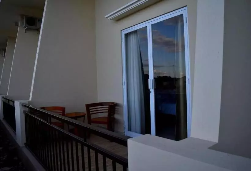 Hotelli Padadita Beach