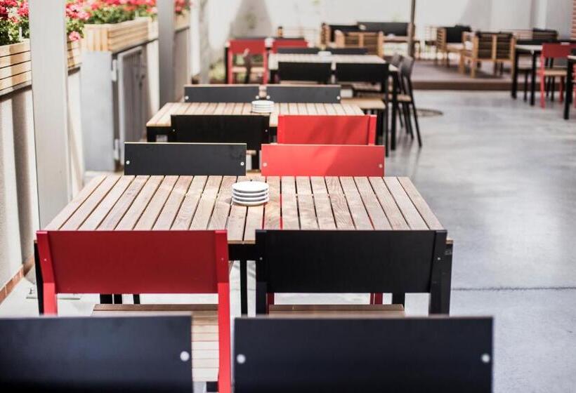 בית מלון כפרי Rokiten