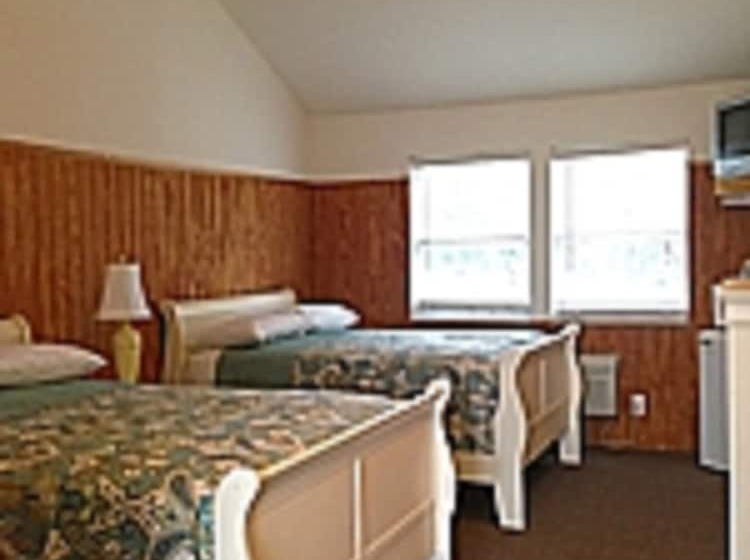 Pelican Point Motel