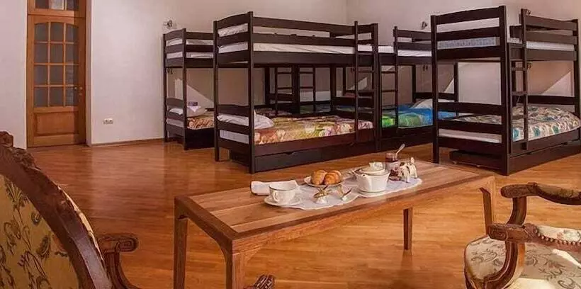 هاستل Esther House Hotel Museum