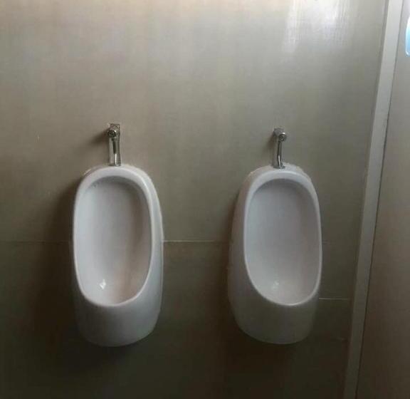 ユースホステル The Village Backpackers