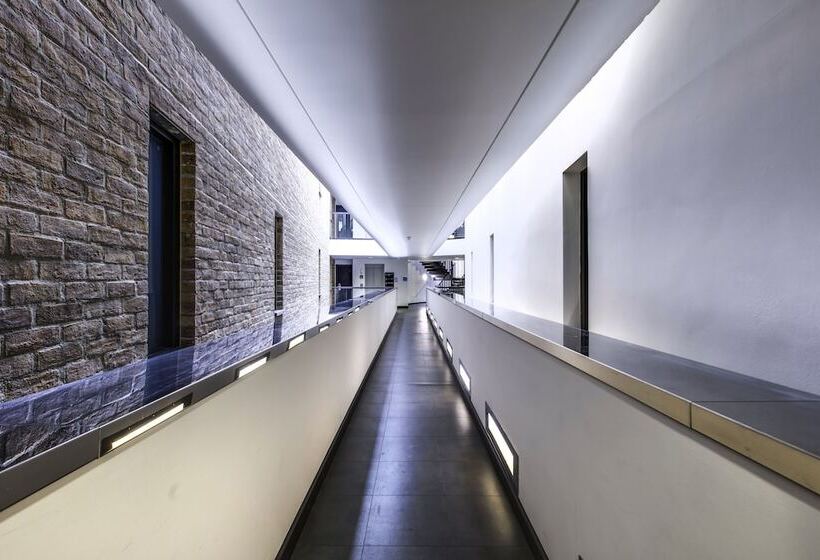 호스텔 Yugo Explore   Broadstone Hall