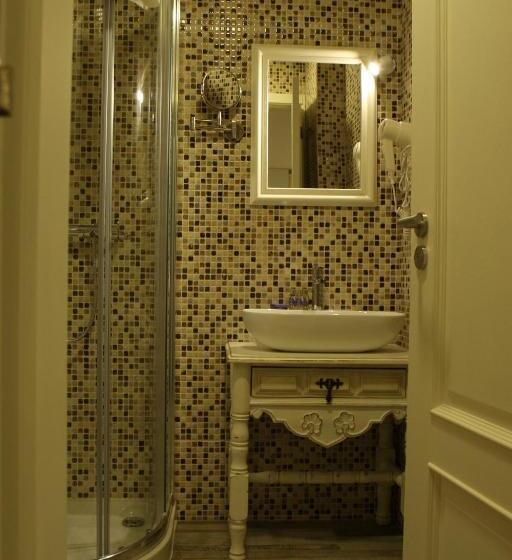 تختخواب و صبحانه Art'otel Barcelos