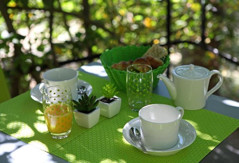 مبيت وإفطار La Bastide Perchée