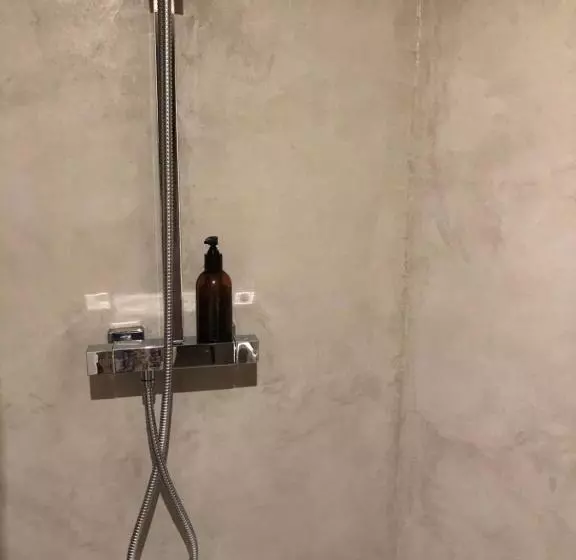 Aamiaismajoitus (B&B) Longo Maï