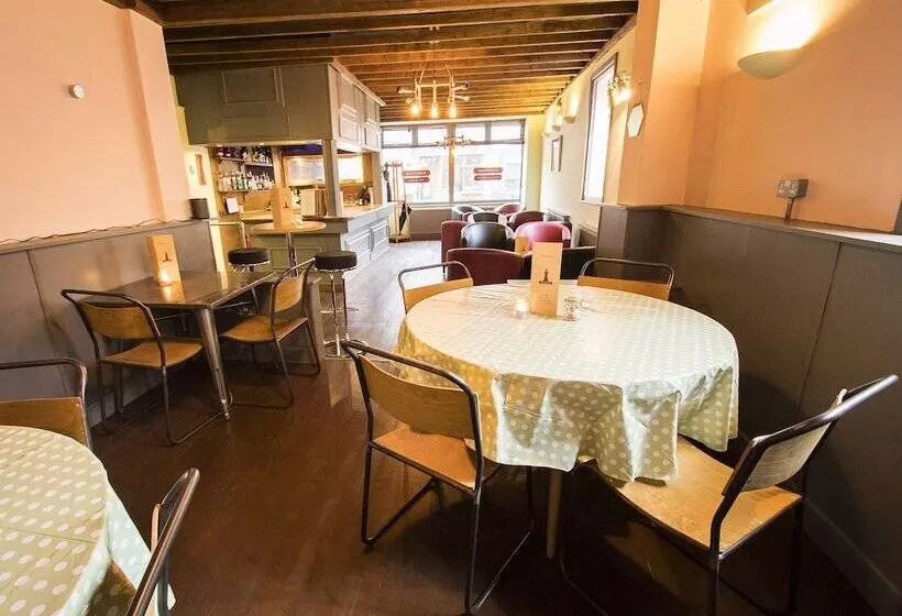 Aamiaismajoitus (B&B) Nik The Greek