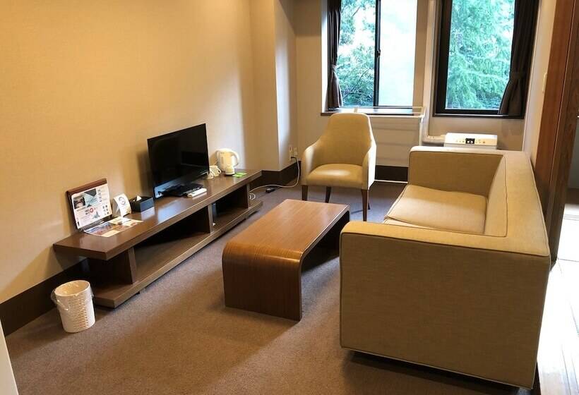 فندق Alexander Royal Resort Yamanakako