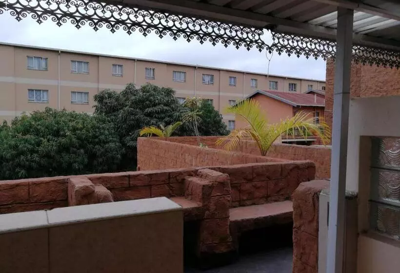 هتل Bluff Accommodation Aybriden Self Catering