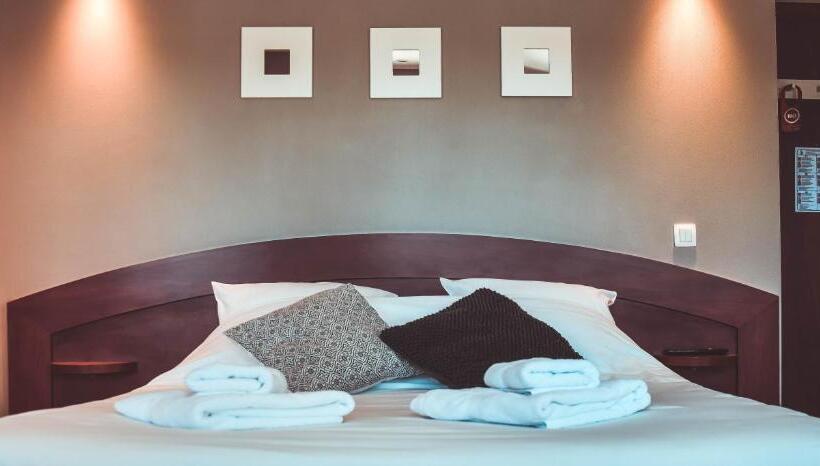 Отель Hôtel L Etoile De Marie