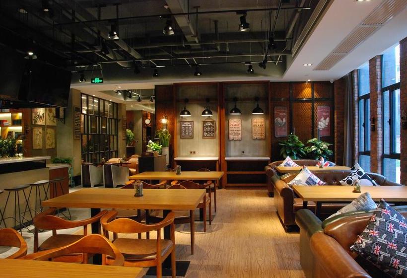 호텔 James Joyces Coffetel