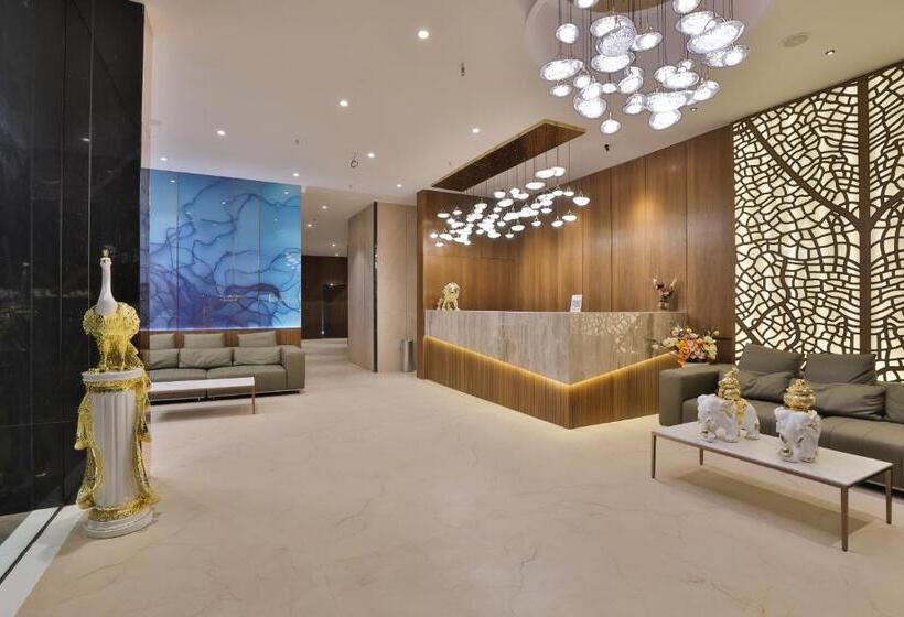 هتل Elements Surat