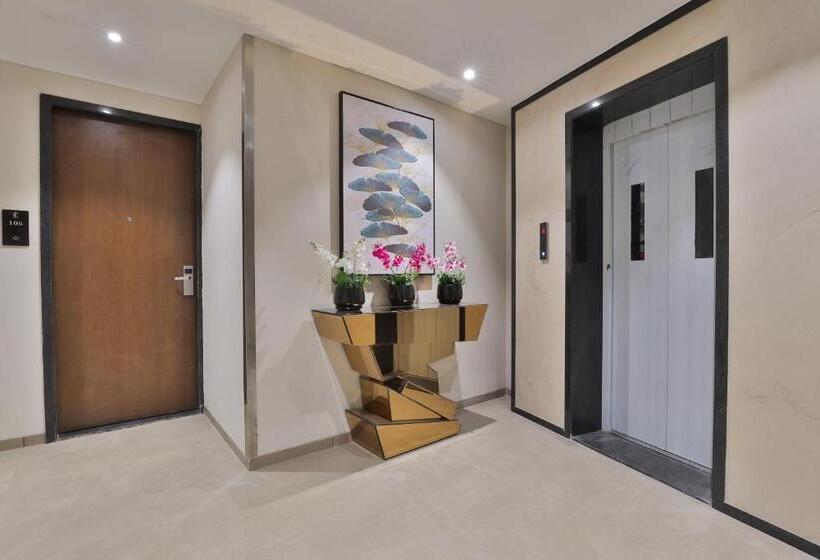 هتل Elements Surat