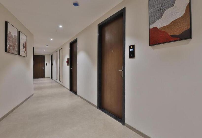 هتل Elements Surat