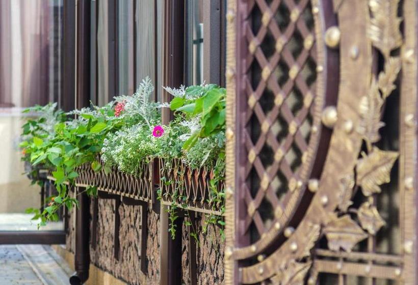 ホテル Lepsza садыба