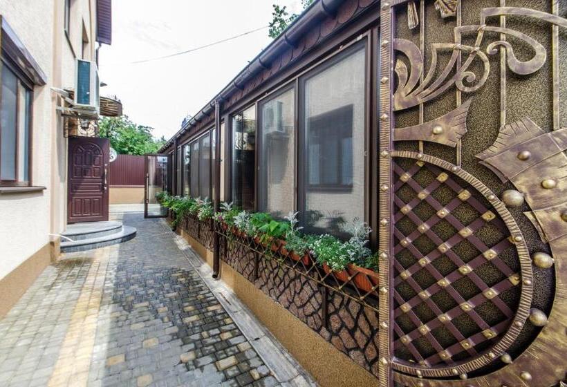 ホテル Lepsza садыба