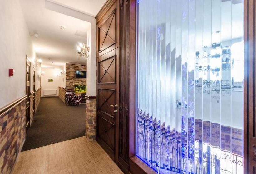 ホテル Lepsza садыба