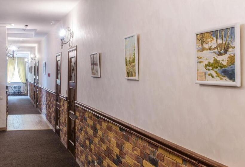 ホテル Lepsza садыба