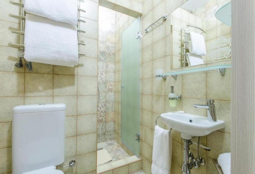 ホテル Lepsza садыба