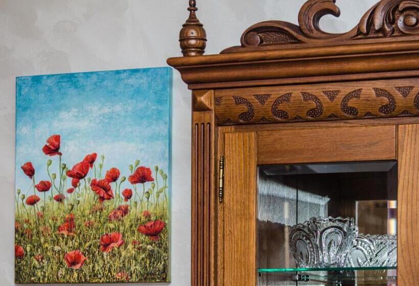 ホテル Lepsza садыба