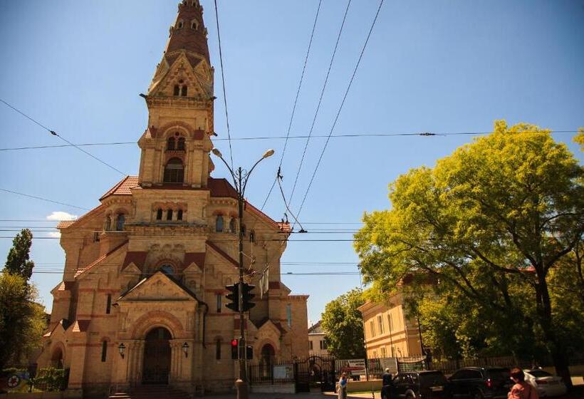 هتل Saint Paul Odessa