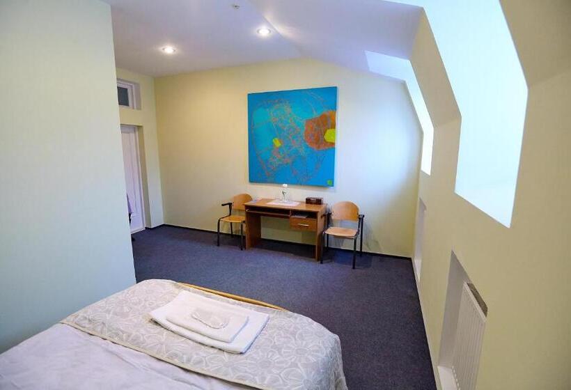 هتل Saint Paul Odessa