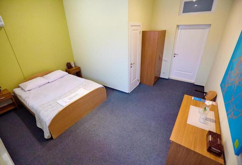 هتل Saint Paul Odessa