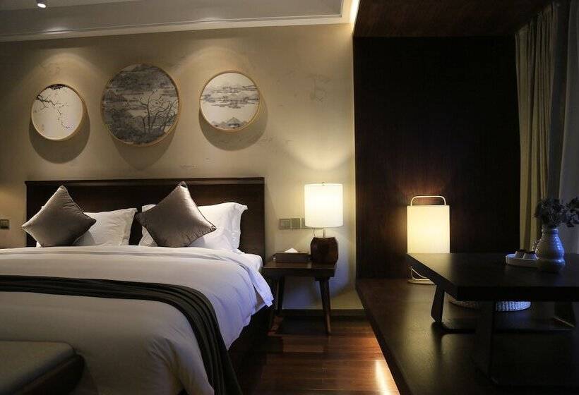 Otel Seclusive Life In Jiangnan •canal Yard