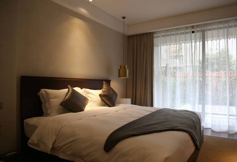 Otel Seclusive Life In Jiangnan •canal Yard