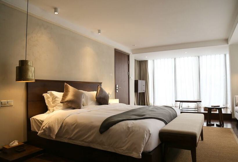 Otel Seclusive Life In Jiangnan •canal Yard