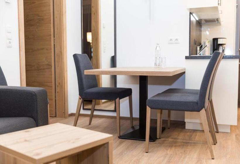 בית מלון כפרי The Ischgl Lodge