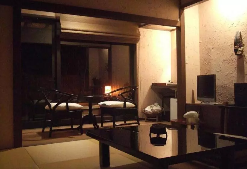 旅館 Omoideno Jinde