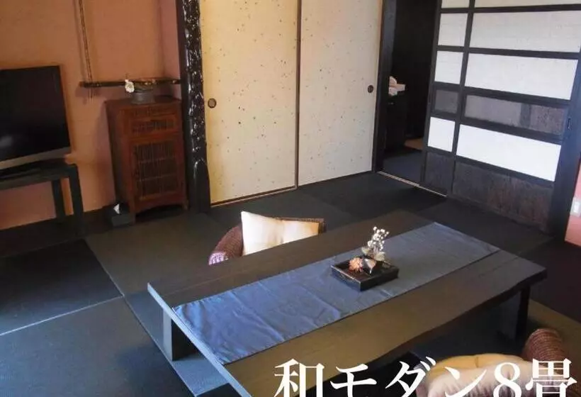 旅館 Omoideno Jinde