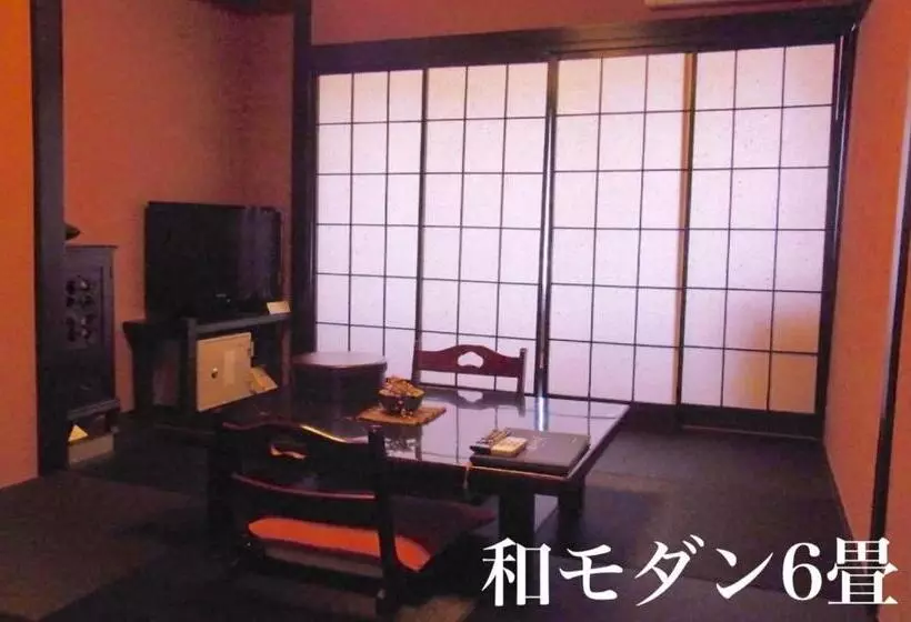 旅館 Omoideno Jinde