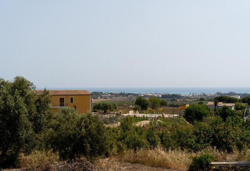 B&b L Uliveto Rooms & Pool