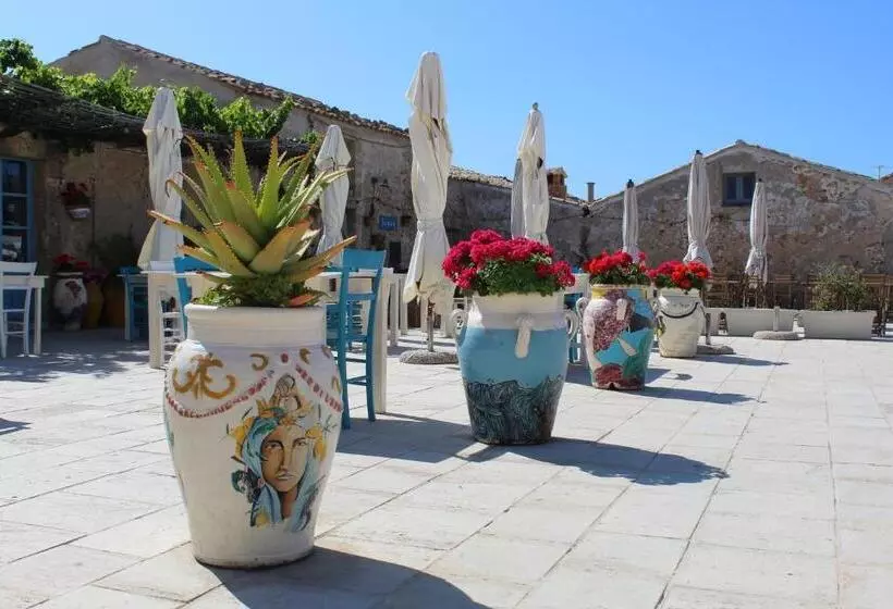 B&b L Uliveto Rooms & Pool