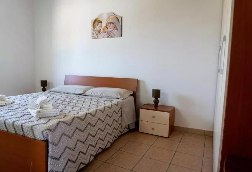 B&b L Uliveto Rooms & Pool